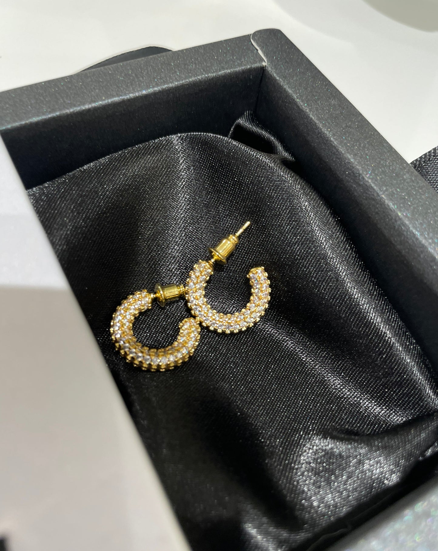 Boucles MINI CLAUDIA plaque or18k